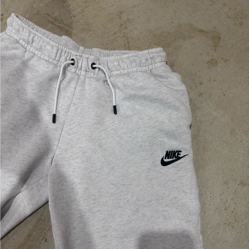Nike Women’s Small Drawstring Sweats Heather Grey - Picture 3 of 3